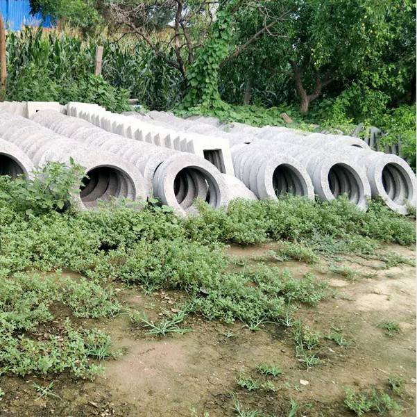 水泥井蓋 道路水泥井蓋定制 供應(yīng)水泥井蓋 水泥井蓋供應(yīng)商 直徑50水泥井蓋