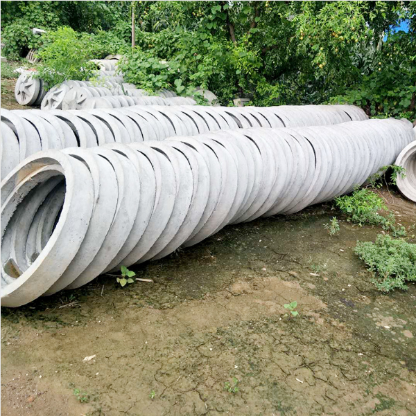 水泥井蓋 道路水泥井蓋定制 供應(yīng)水泥井蓋 水泥井蓋供應(yīng)商 直徑50水泥井蓋