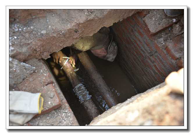 鄭州耐高溫堵漏工程_價(jià)錢(qián)_施工隊(duì)_價(jià)格_哪家靠譜【易利修新材料科技有限公司】