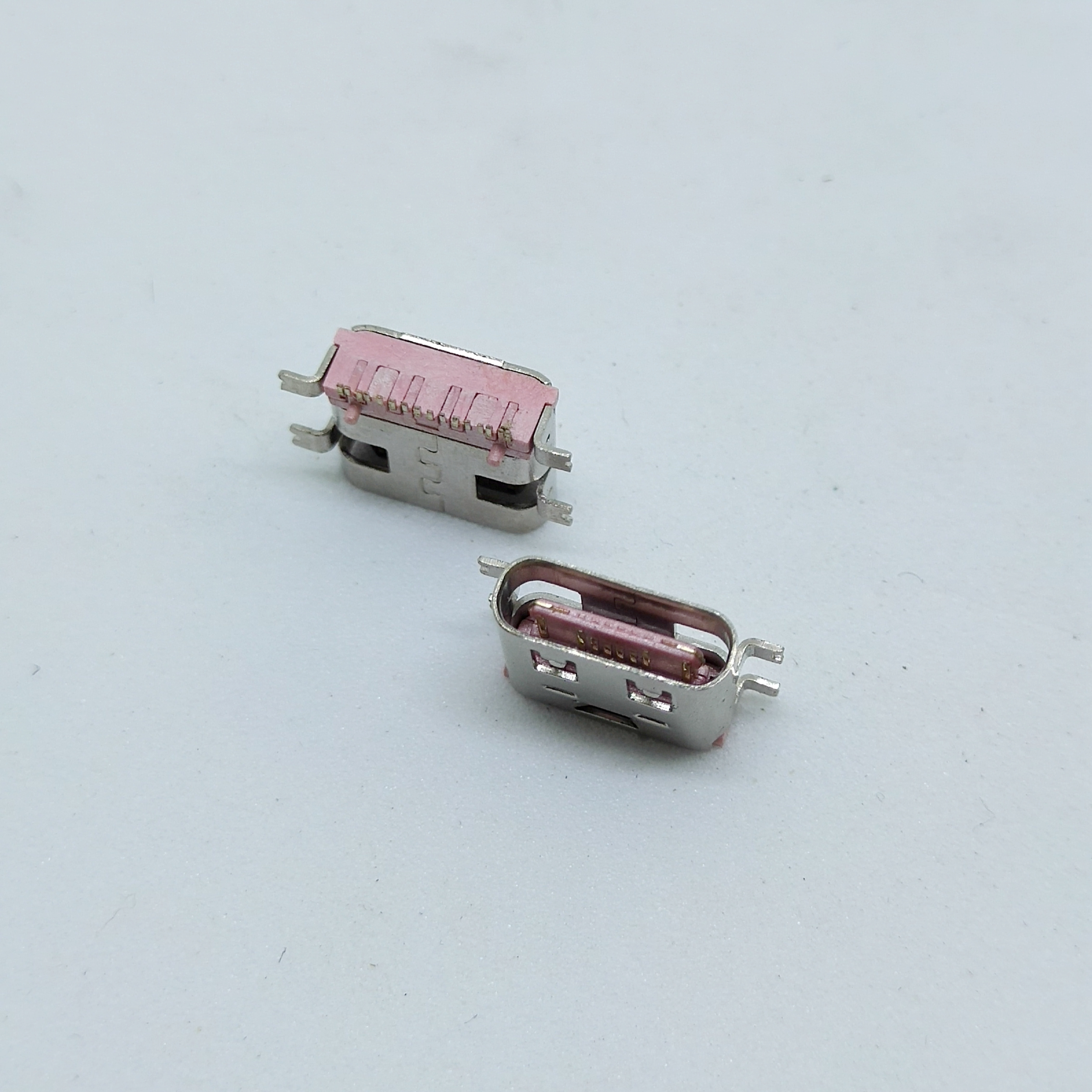 USB Type-C母座16pin 貼板短體7.6 全SMT四腳貼板連接器