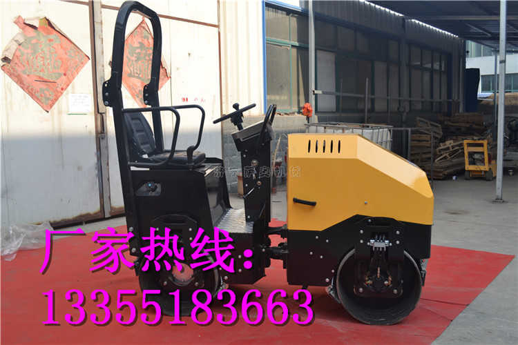 山東座駕振動壓路機(jī)價格   座駕振動壓路機(jī)廠家