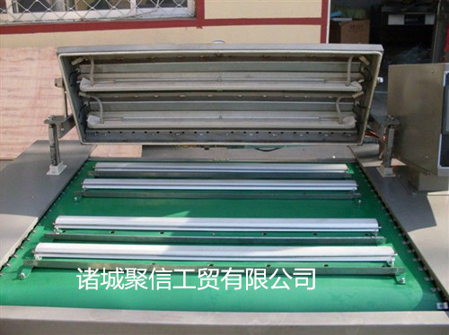 批發(fā)鄉(xiāng)巴佬連續(xù)式滾動(dòng)真空包裝機(jī)山東諸城聚信食品機(jī)械有限公司