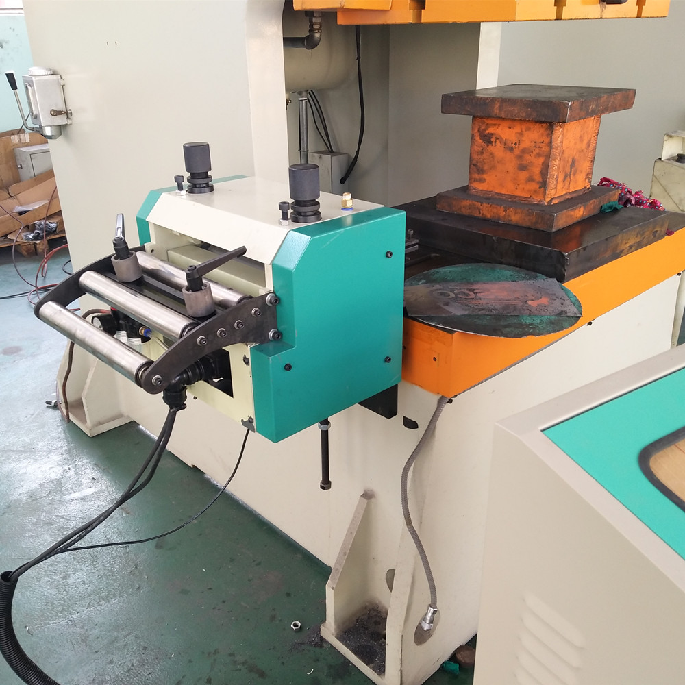 廠家直銷NCF-300伺服送料機(jī)  沖床送料機(jī)