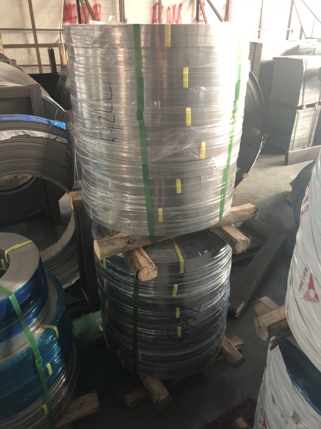 304磨雪花砂不銹鋼卷帶，不銹鋼分條帶