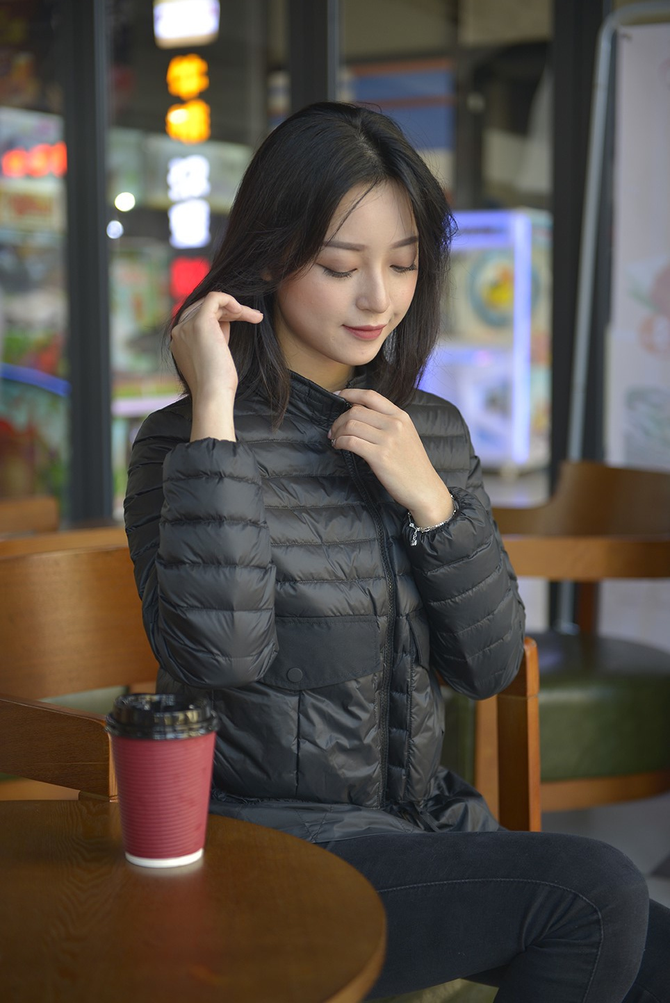 品牌羽絨服貼牌廠家，羽絨服貼牌工廠，羽絨服貼牌加工，貼牌生產(chǎn)羽絨服，羽絨服貼牌價(jià)格