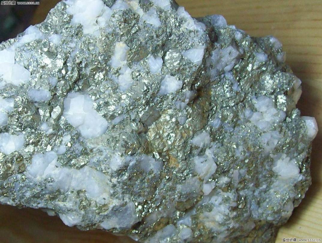 供應(yīng)金礦石500噸