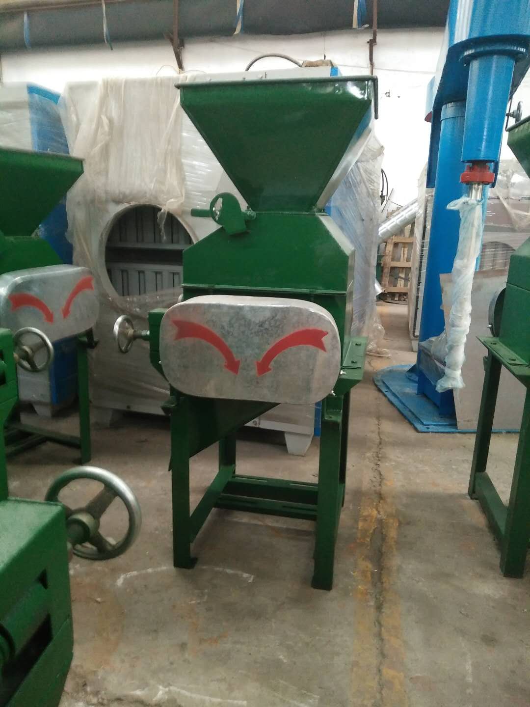 糧食壓扁機(jī) 糧食壓扁機(jī)五谷雜糧擠扁機(jī)