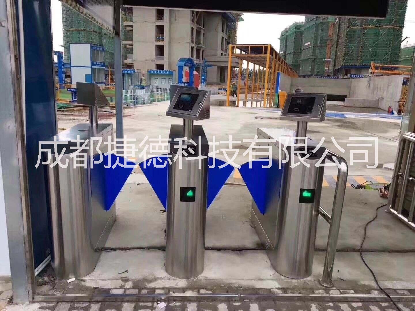 涪城區(qū)捷德人臉識別閘機(jī)系統(tǒng) 人像識別門禁控制系統(tǒng)識別率極高