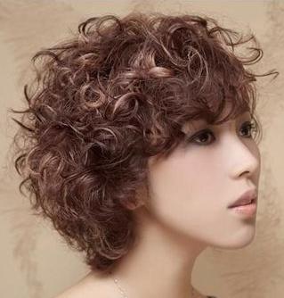 南陽海藍島美發(fā)美容化妝學校*，南陽海藍島美發(fā)美容化妝學校學費，南陽海藍島美發(fā)美容化妝學校*講師
