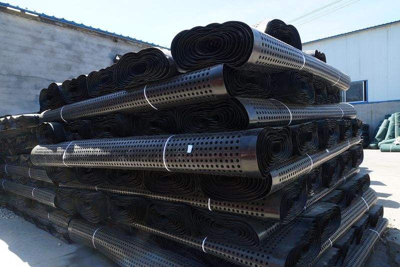 廠家現(xiàn)貨批發(fā)1.8cm塑料排水板