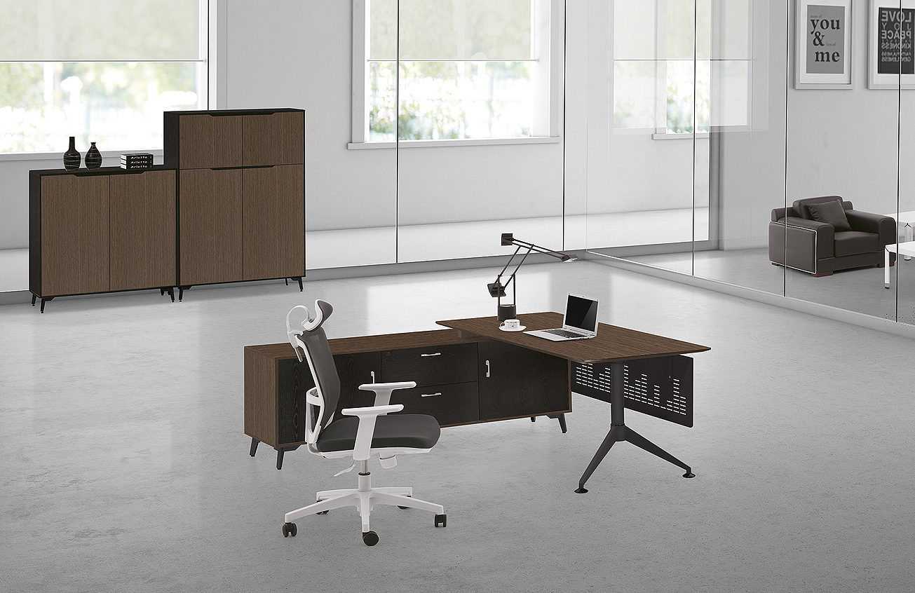 重慶廠家定制定做批發(fā)價格出售主管桌屏風辦公桌