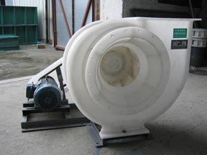 供應(yīng)4-72  PP塑料風(fēng)機(jī)