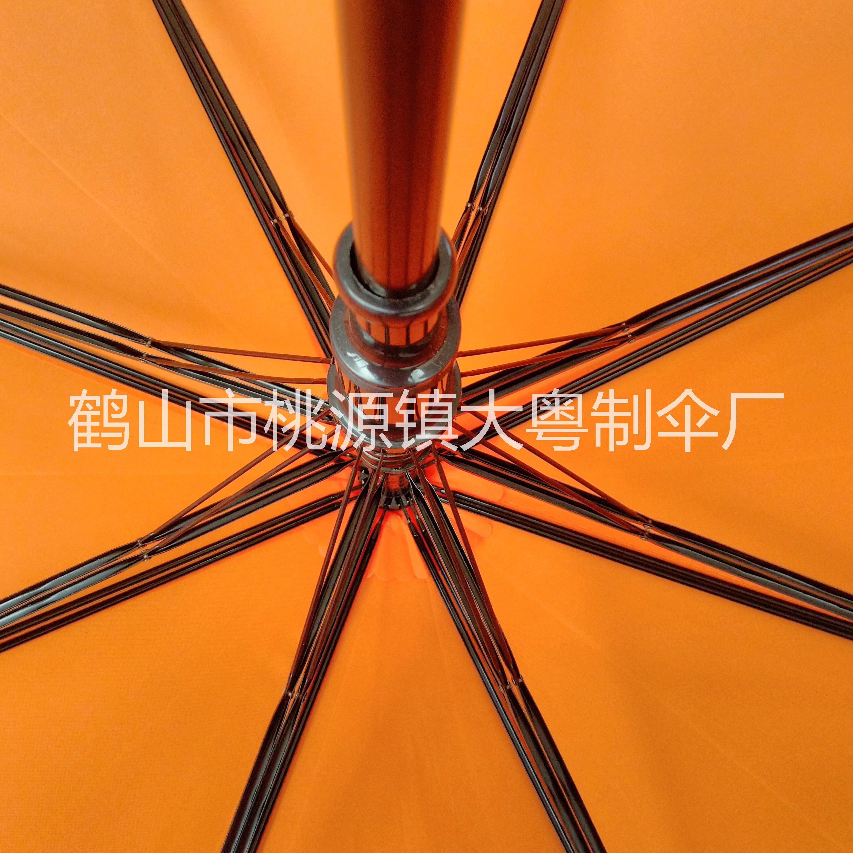 專業(yè)廣告雨傘定做， 廣告?zhèn)銏髢r，定制禮品傘價格，雨傘生產(chǎn)廠家找大粵