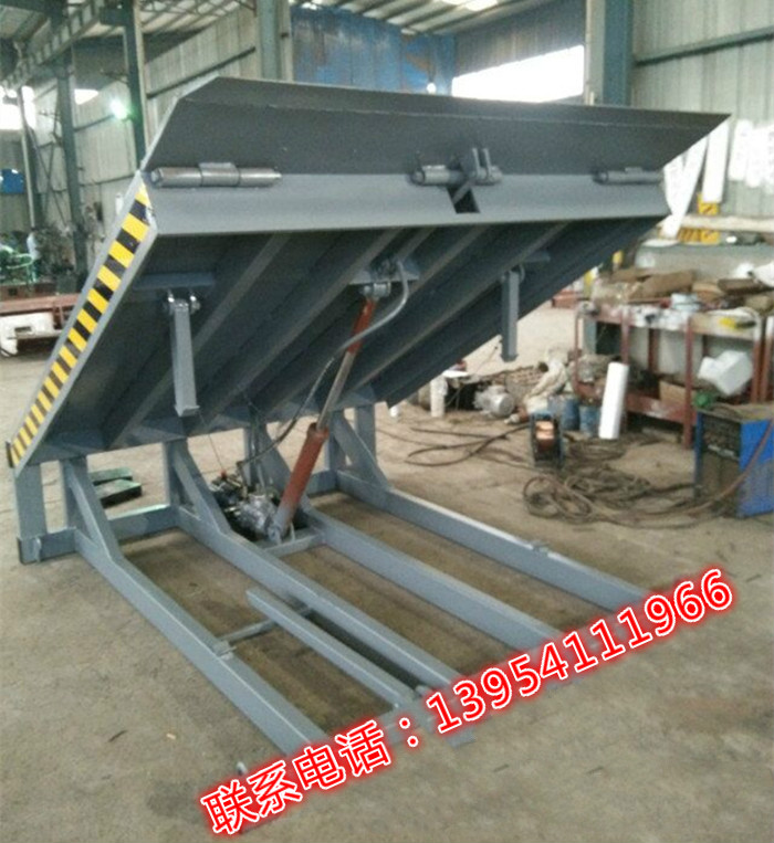 升降機(jī) 湖南哪家登車(chē)橋質(zhì)量好價(jià)格低榮華機(jī)