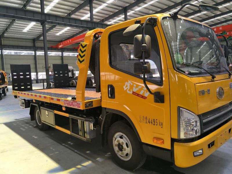 解放藍(lán)牌一拖二清障車拖車配置 圖片  一輛清障車價(jià)格多少錢 湖北廠家專 供