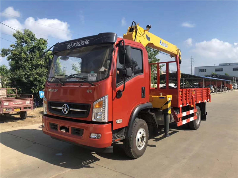 可以上藍(lán)牌的重汽3.2噸  4噸  5噸隨車吊  藍(lán)牌隨車吊車價(jià)格一輛多少錢