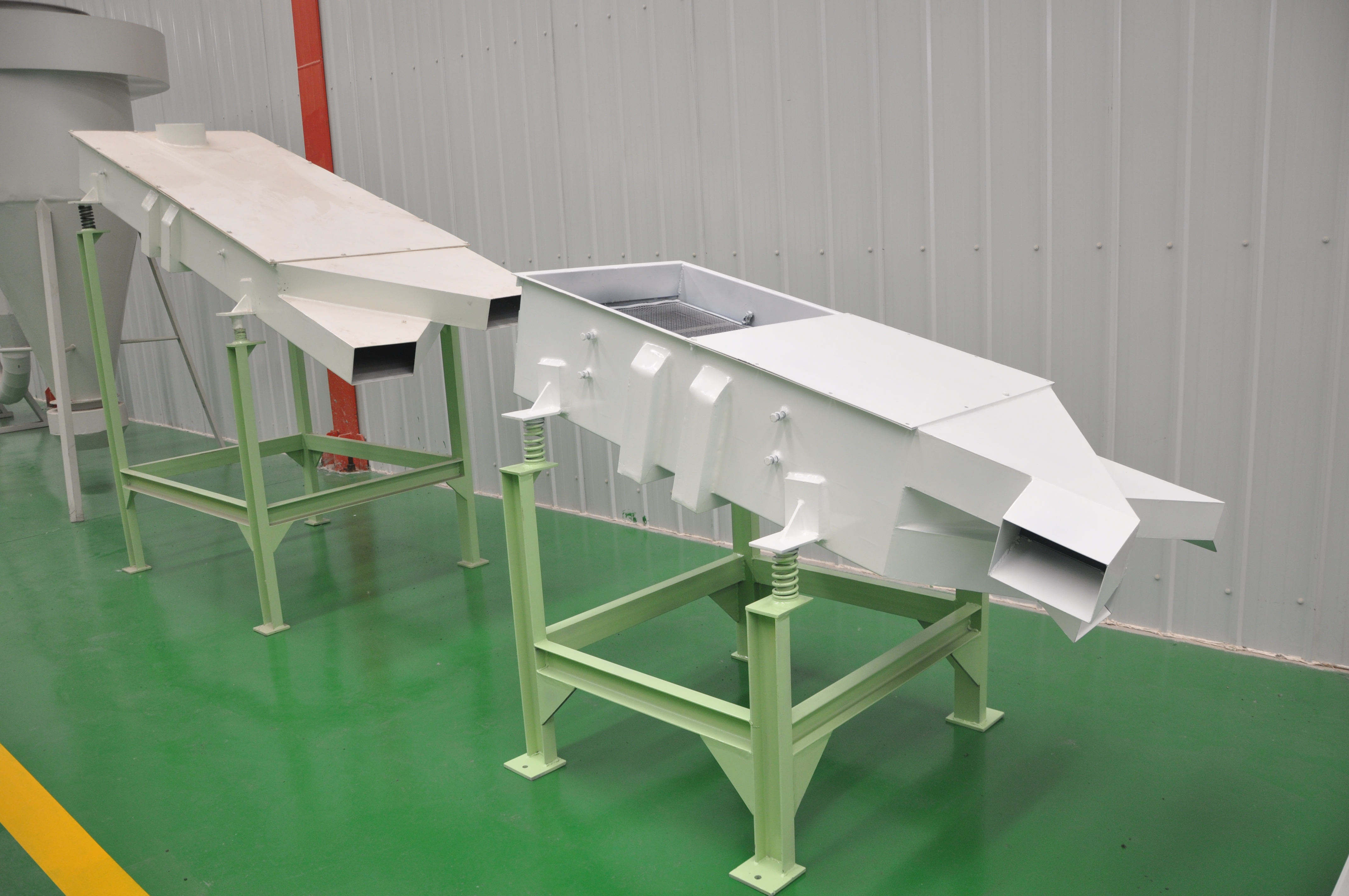 供應(yīng)雙鶴牌SFJZ系列振動(dòng)篩廠家直銷