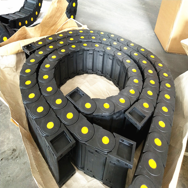 機械橋式坦克鏈廠家直銷- 結構堅固 不易變形