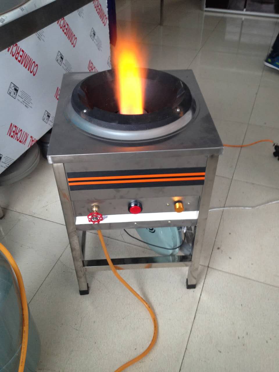 河南生產(chǎn)醇基燃料 ---河南環(huán)保科技灶具生物醇油灶1:1節(jié)能--- 新星環(huán)?？萍即蓟剂显罹邇r格