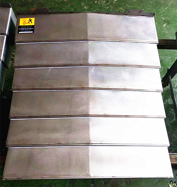 美國哈斯 美國哈斯立式加工中心導(dǎo)軌伸縮護(hù)板