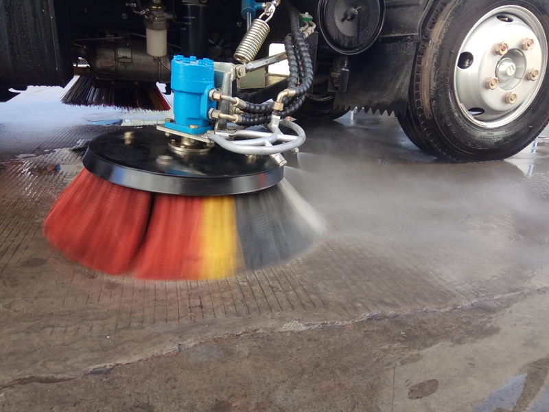 好用的吸塵掃路車(chē)生產(chǎn)公司