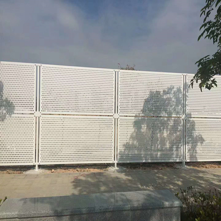 白色沖孔圍擋 市政圍建安全封閉圍欄 鍍鋅1.0厚鋼板沖孔圍擋