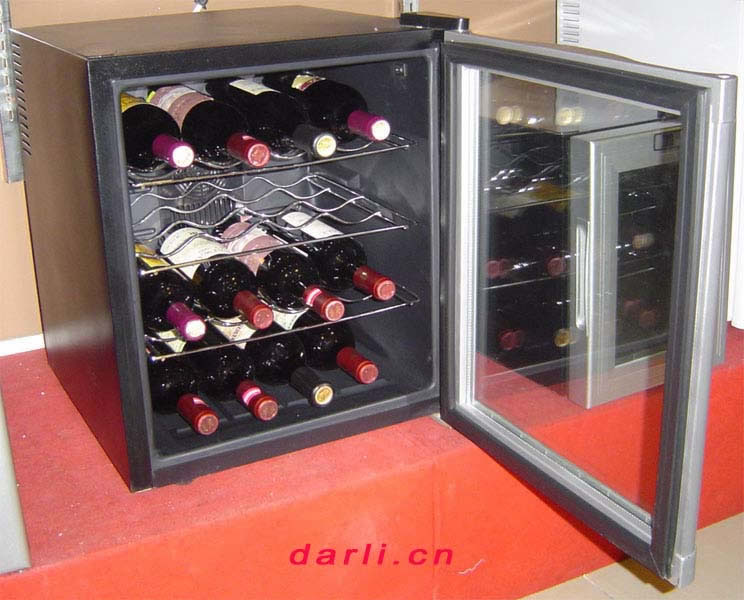 酒店半導(dǎo)體玻璃門冰箱