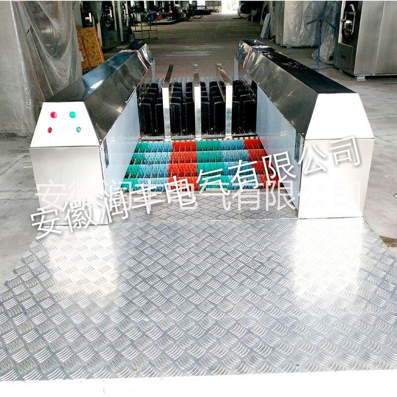 礦用全自動洗靴機(jī) 防水防靜電耐磨耐腐蝕洗靴機(jī) 煤礦*全自動洗鞋機(jī) 分體式全自動洗靴機(jī)