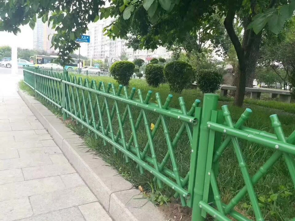 周口烤漆圍墻柵欄，歐式別墅護欄，鋅鋼道路防護欄，鋁藝*圍欄擁有你真好