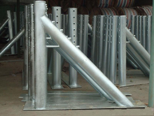 成都纜索護欄、成都鋼絲繩護欄、成都道路纜索護欄、成都五索纜索護欄、繩索護欄