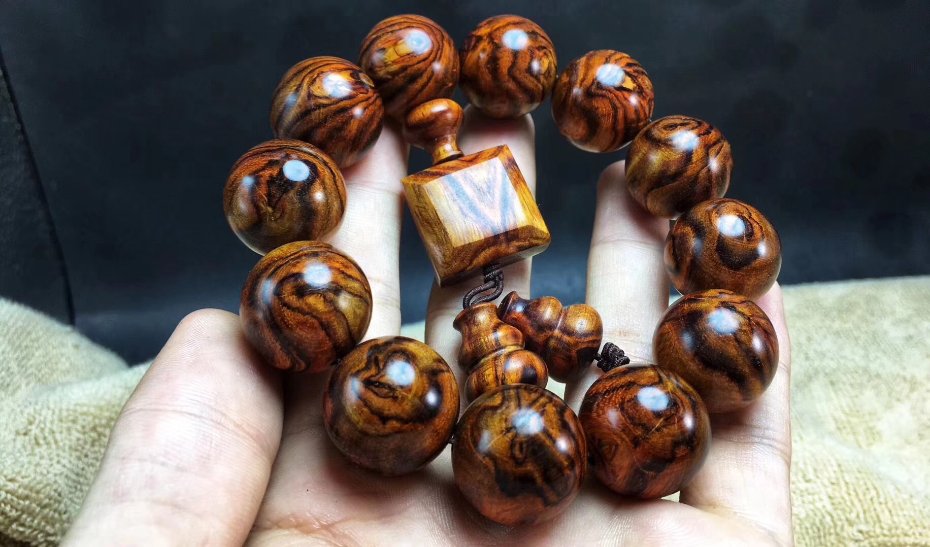 黃花梨手串，江西 黃花梨手串， 黃花梨手串批發(fā)， 黃花梨手串價格