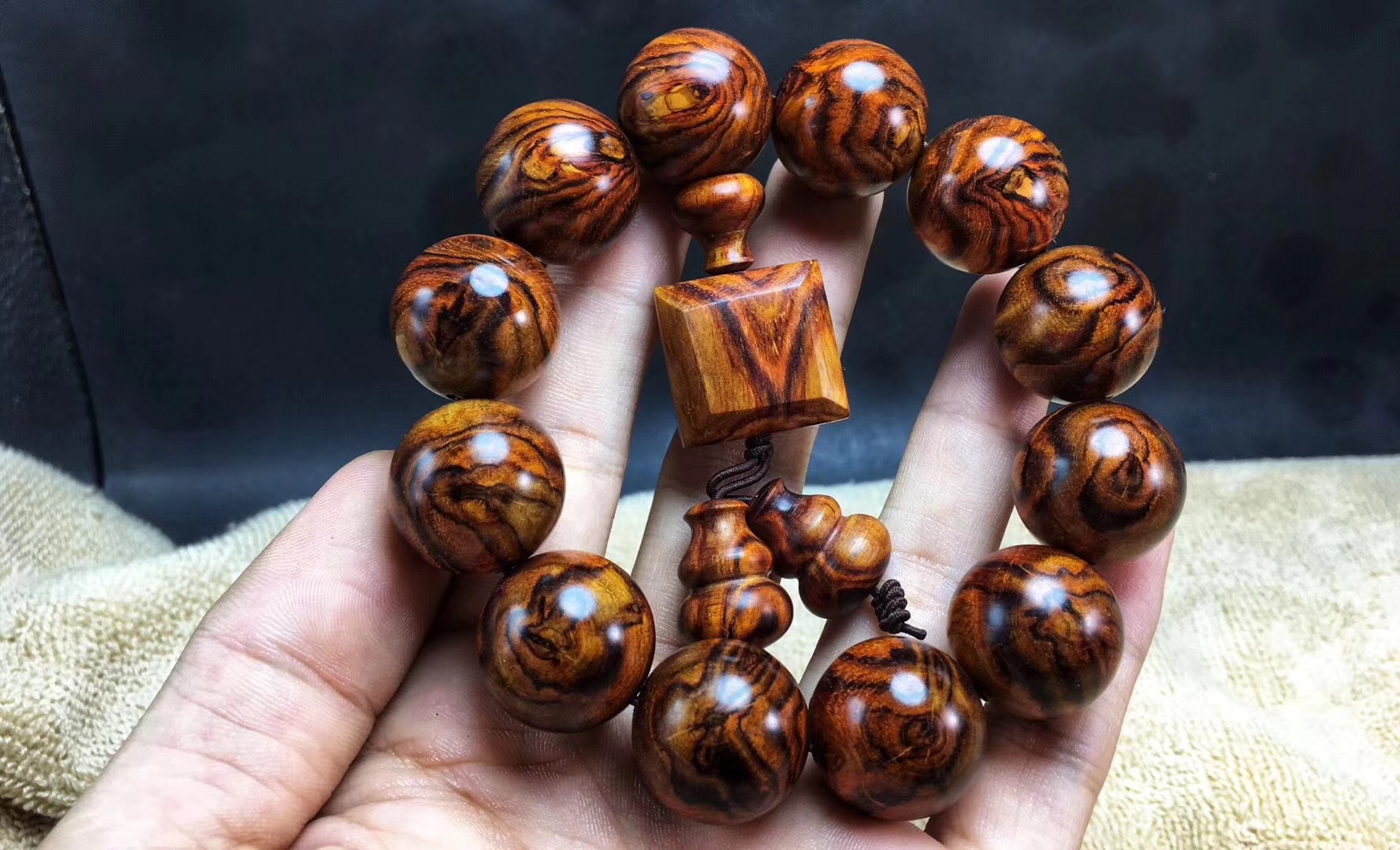 黃花梨手串，江西 黃花梨手串， 黃花梨手串批發(fā)， 黃花梨手串價格