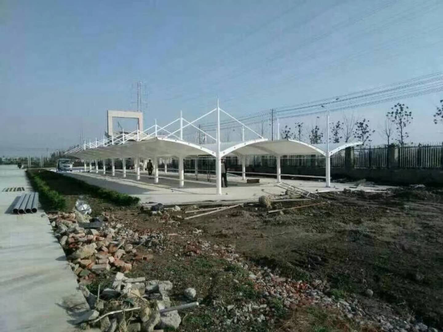 新能源汽車充電樁雨棚  廠家制作安裝膜結構車棚 優(yōu)美車棚 膜結構車棚 新能源汽車充電樁雨棚