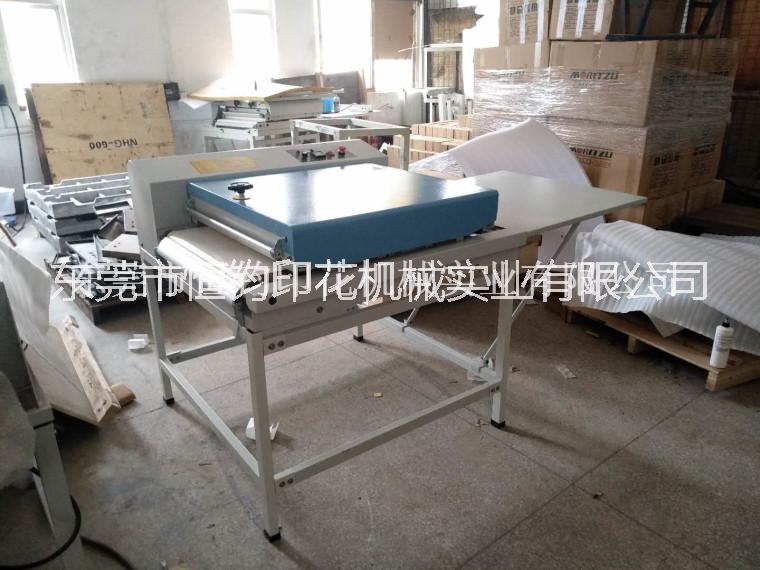 恒鈞燙壓機(jī)定型機(jī) 繡花商標(biāo)圖案*全自動(dòng)粘合機(jī)定型機(jī) 過(guò)樸機(jī)
