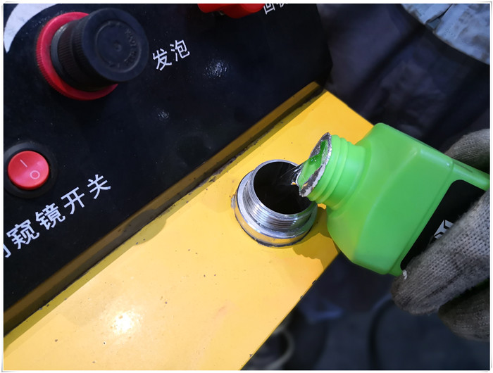 北京路虎發(fā)現(xiàn)4發(fā)動機燈故障燈亮維修服務