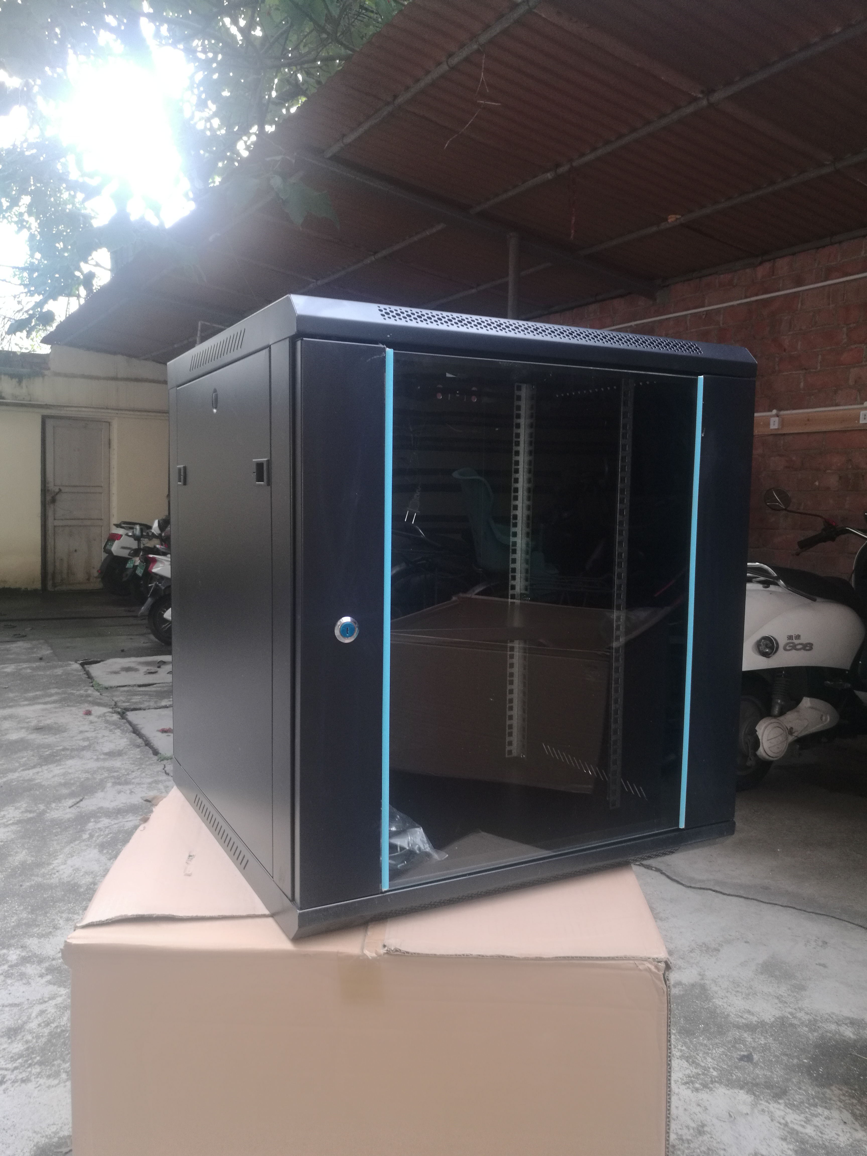 豪華型墻柜深度600
