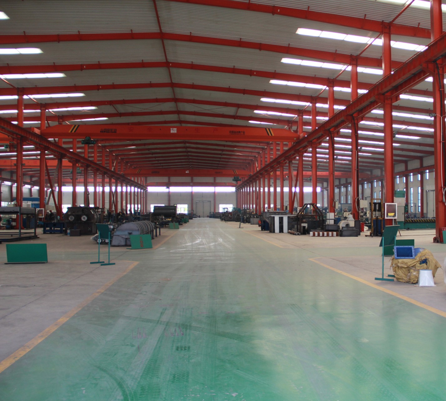 雞飼料加工飼料機(jī)組 一噸的飼料機(jī) 養(yǎng)殖戶家用顆粒機(jī) 飼料加工設(shè)備