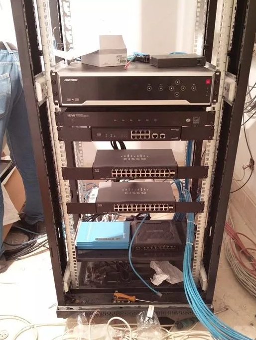 西湖區(qū)專業(yè)辦公室監(jiān)控攝像頭安裝 網(wǎng)絡布線 門禁維修