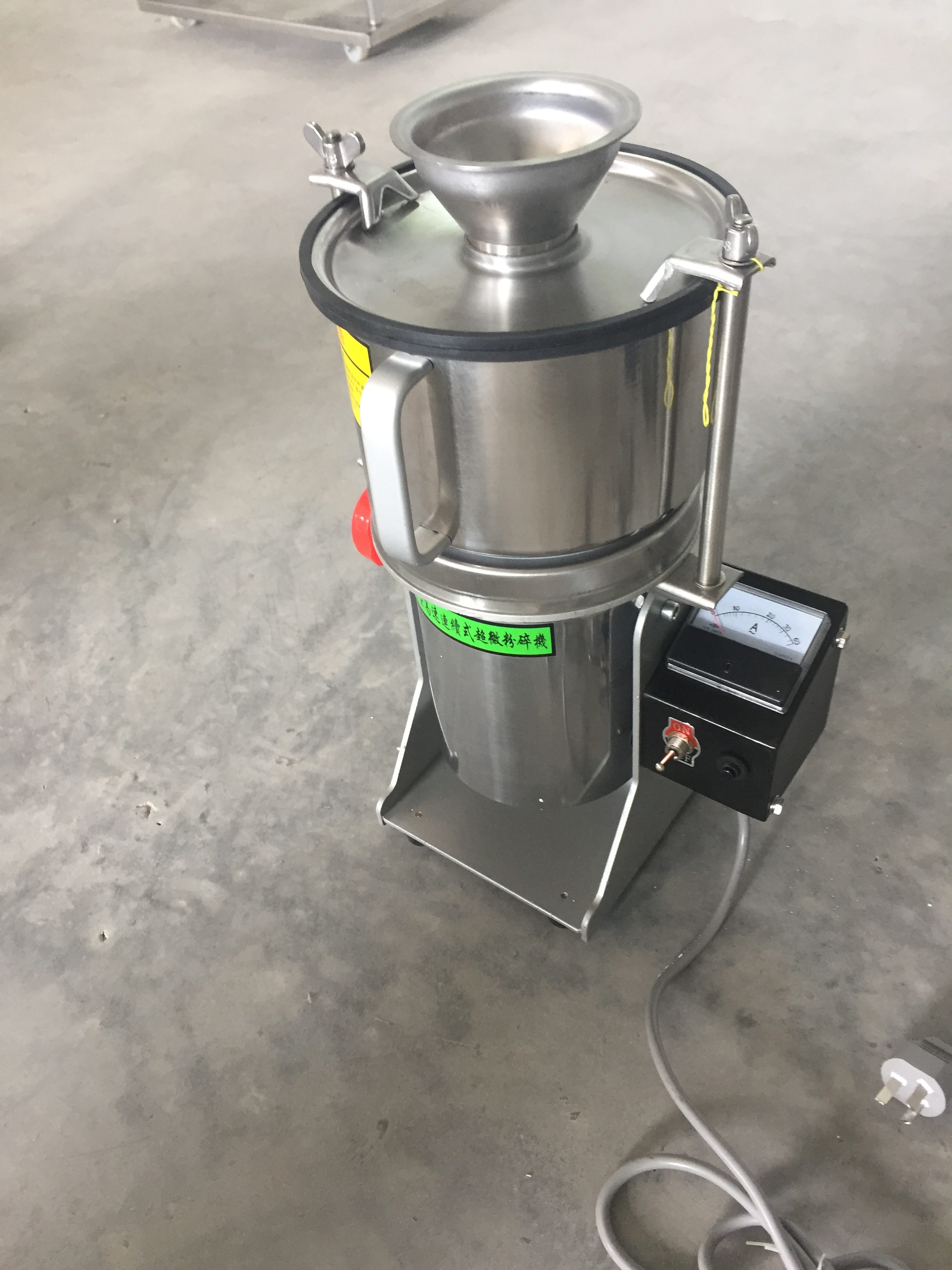 小型超微粉碎機(jī)    小型超微粉碎機(jī)   微型中藥超微 微型中藥超微粉碎機(jī)