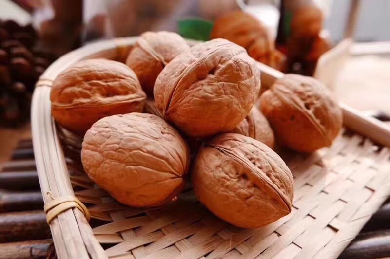 新疆阿克蘇薄皮核桃批 紙皮核桃價格 新疆阿克蘇薄皮核桃 新紙皮核桃 新疆阿克蘇薄皮核桃新紙皮核桃 新疆阿克蘇薄皮核桃批發(fā)