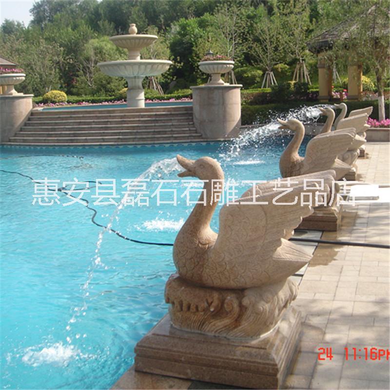 廠家定制 石雕噴水鴨子花崗巖材質(zhì)噴泉流水動物擺件