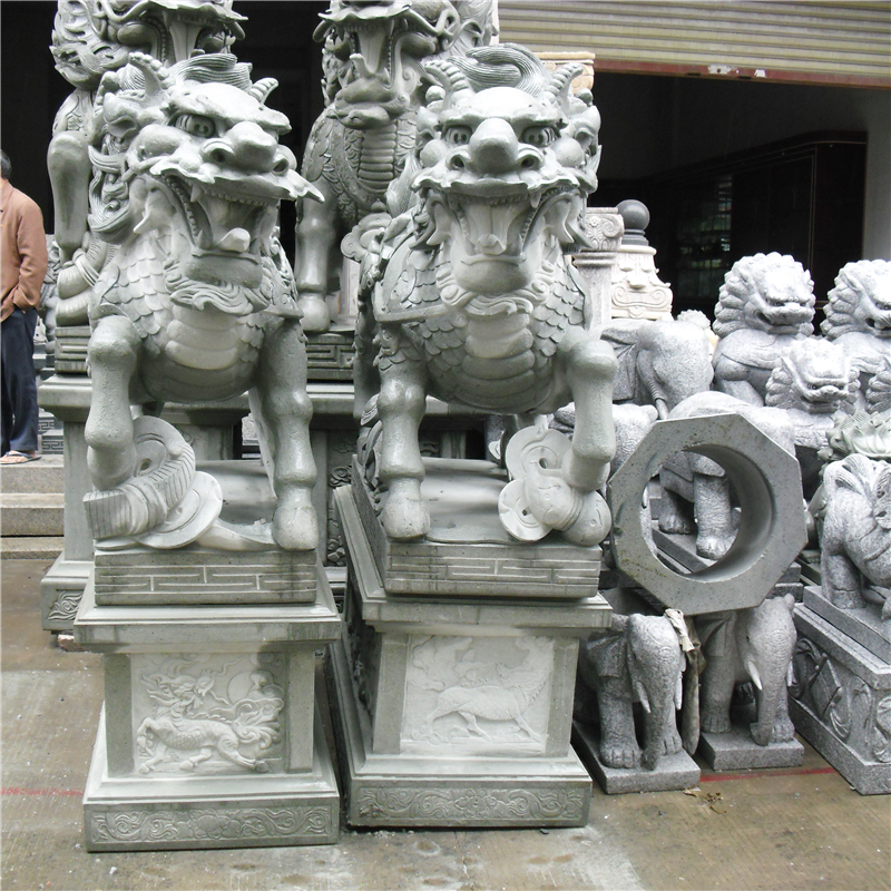 廠家供應(yīng)石雕麒麟一對(duì) 石雕動(dòng)物雕塑 庭院鎮(zhèn)宅招財(cái)青石麒麟