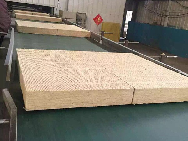 防火保溫巖棉板 出售防火保溫巖棉板全國直銷  防火保溫巖棉板批發(fā)