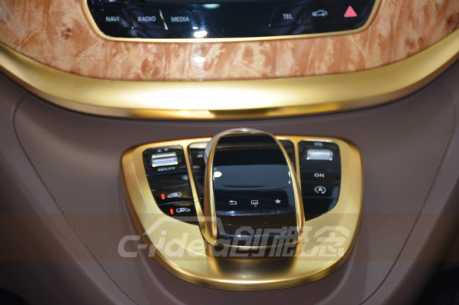 惠州改裝奔馳V260頭等艙座椅 打造與眾不同的內飾  惠州奔馳V260 改裝頭等艙座椅