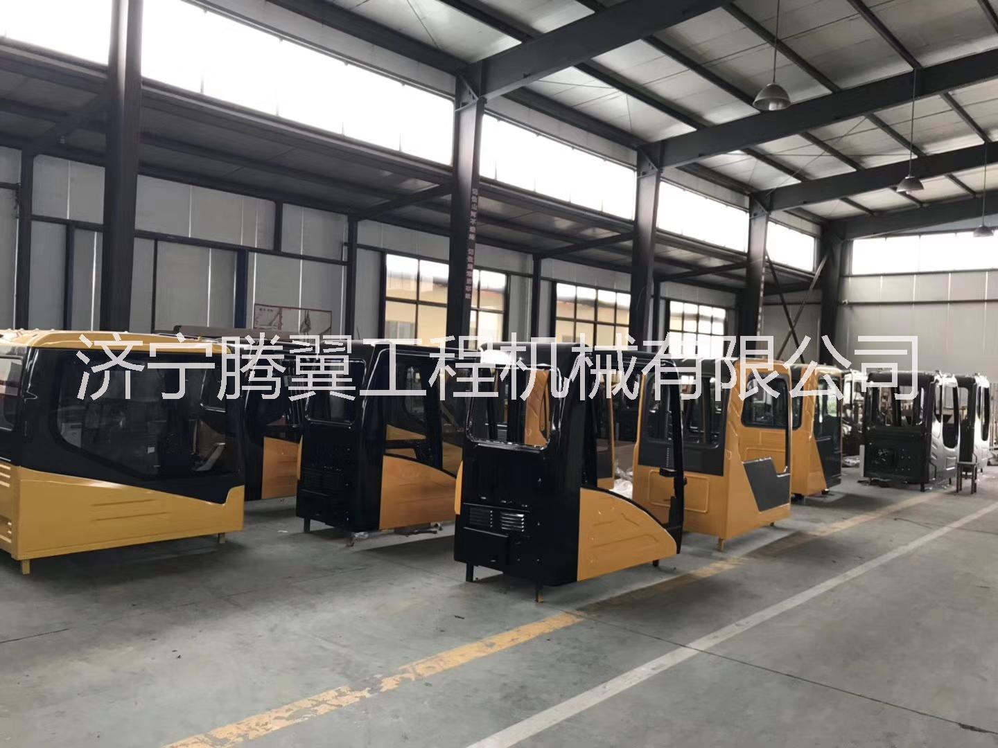 挖掘機駕駛室廠家挖掘機底盤件