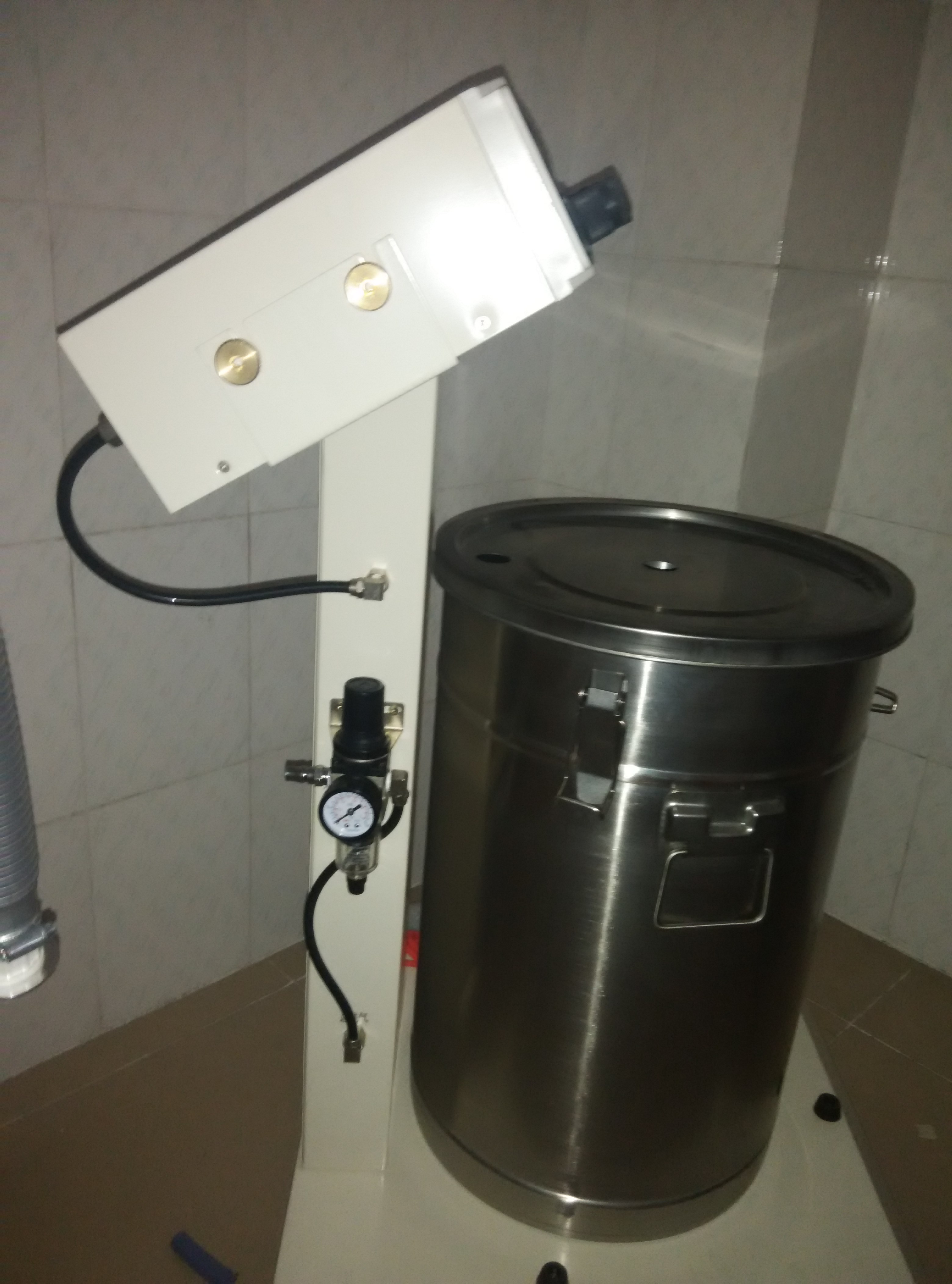 表面處理工件*設(shè)備 靜電粉末噴粉機(jī) 噴粉機(jī) 靜電粉末噴粉槍