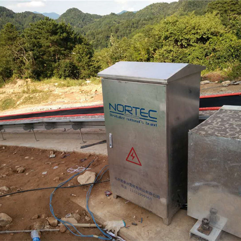 北京輸送機(jī)魔毯廠家 游樂(lè)設(shè)備新型諾泰克滑雪場(chǎng)魔毯