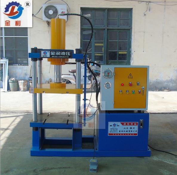 多功能小型三梁四柱液壓機(jī)現(xiàn)貨熱銷多功能小型三梁四柱油壓機(jī) 60噸四柱液壓機(jī)質(zhì)保