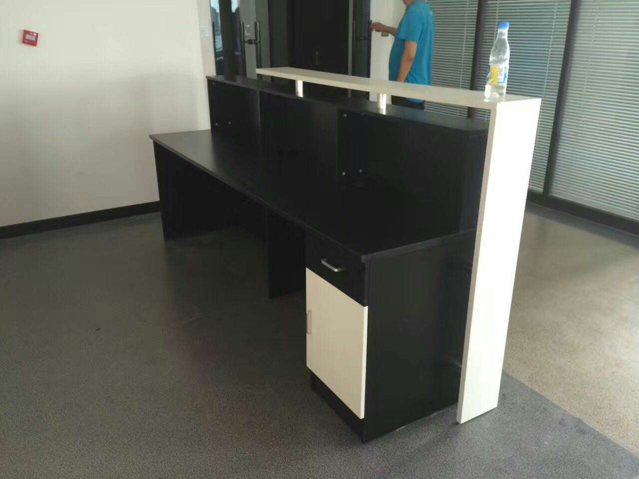 前臺(tái)接待臺(tái)辦公桌簡約現(xiàn)代公司收銀臺(tái)咨詢迎賓柜臺(tái)服務(wù)臺(tái)吧臺(tái)