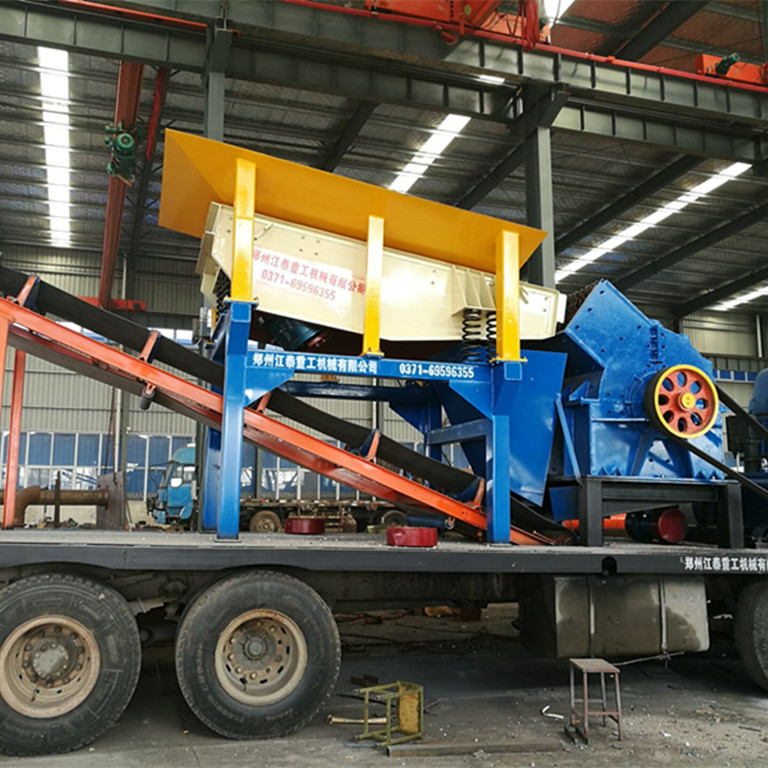 新型移動(dòng)破碎機(jī)廠(chǎng)家詳談關(guān)于設(shè)備的性能與優(yōu)勢(shì)